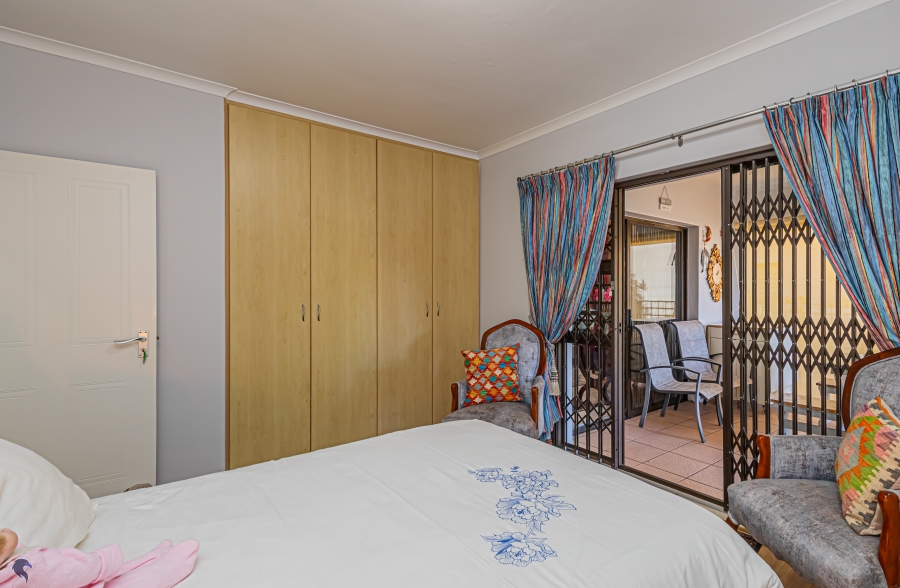 4 Bedroom Property for Sale in Calypso Beach Western Cape
